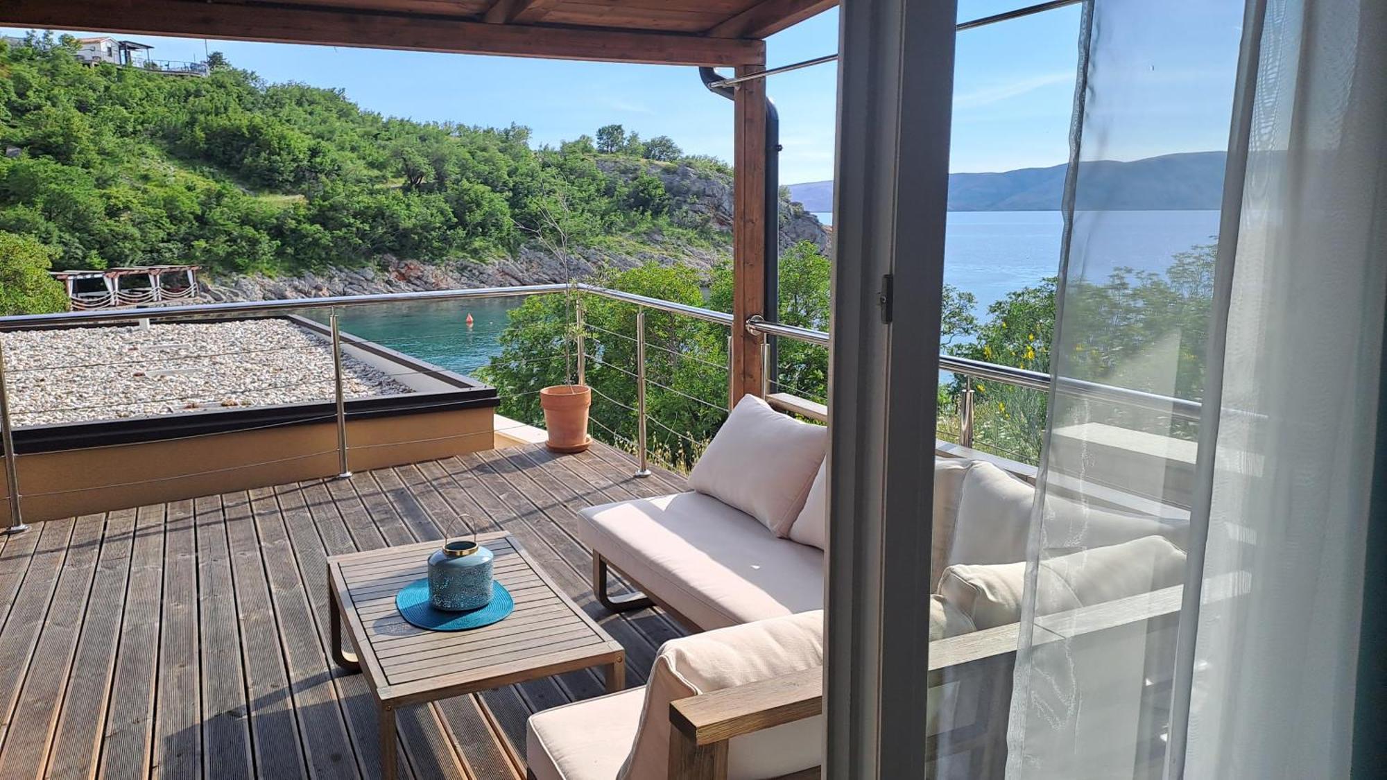 Boora Glamp Experience & Heated Infinity Pool Otel Senj  Dış mekan fotoğraf