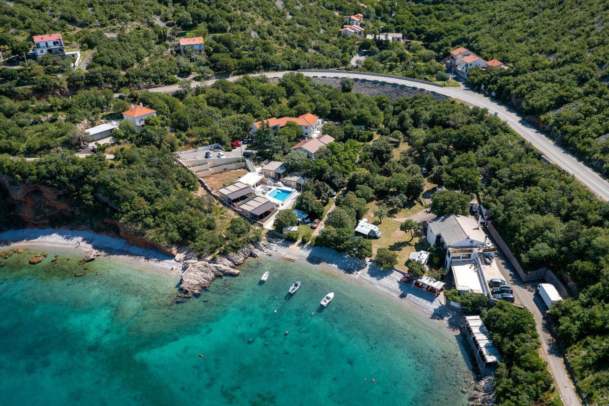 Boora Glamp Experience & Heated Infinity Pool Otel Senj  Dış mekan fotoğraf