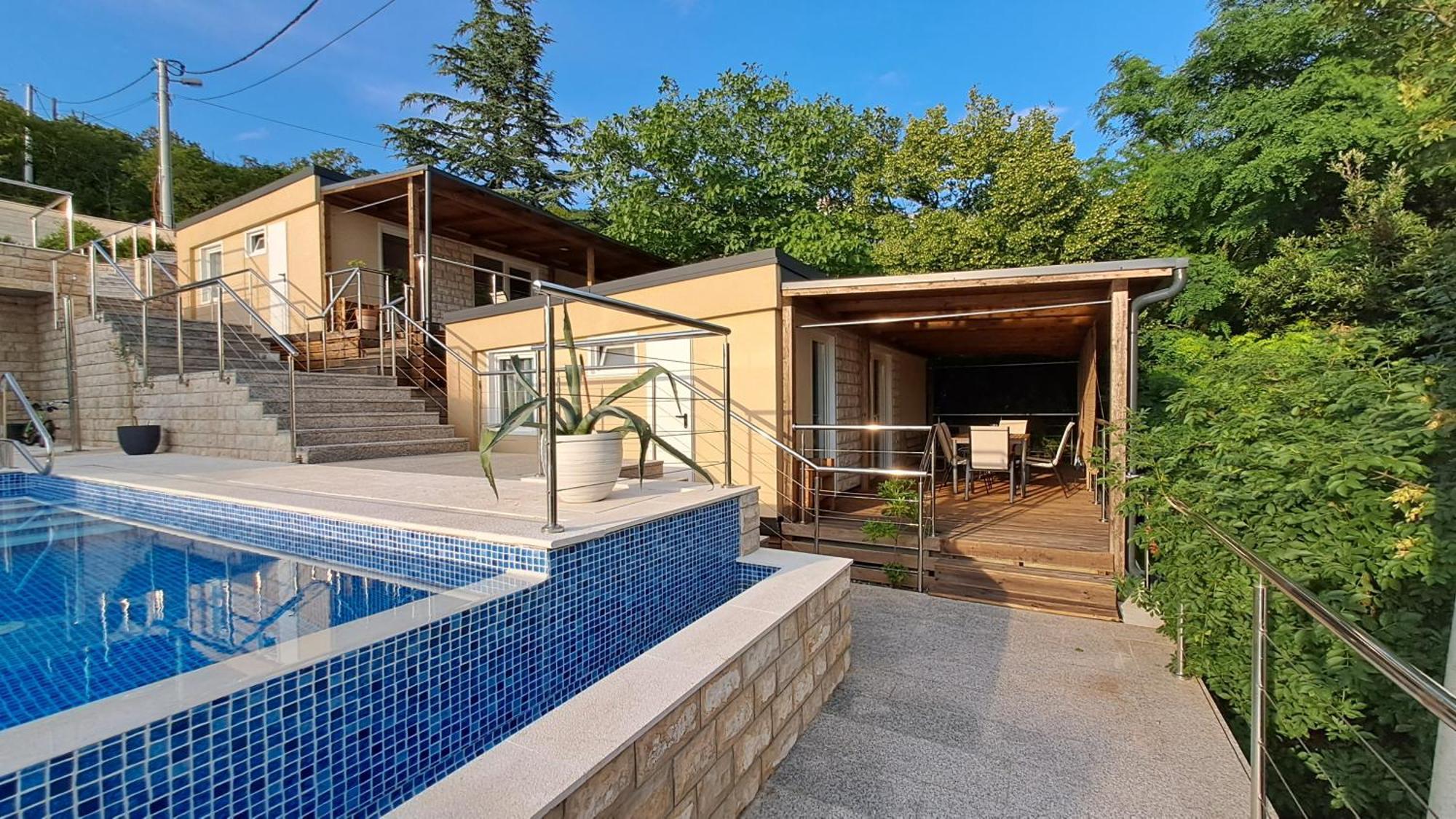 Boora Glamp Experience & Heated Infinity Pool Otel Senj  Dış mekan fotoğraf