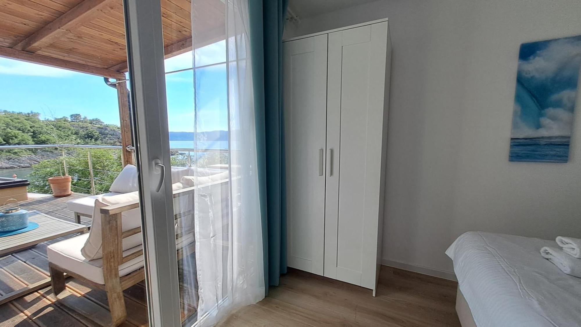 Boora Glamp Experience & Heated Infinity Pool Otel Senj  Dış mekan fotoğraf