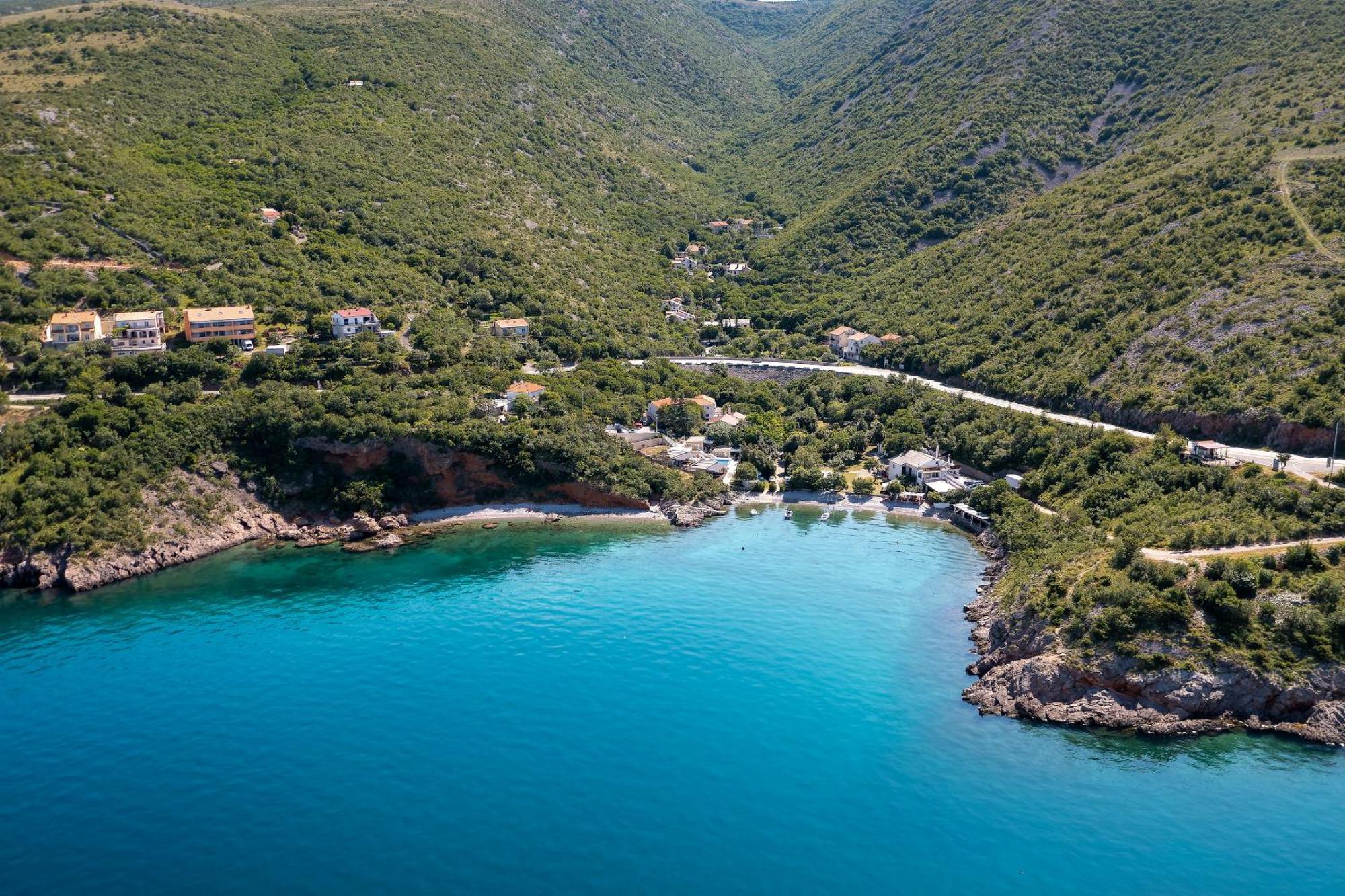 Boora Glamp Experience & Heated Infinity Pool Otel Senj  Dış mekan fotoğraf